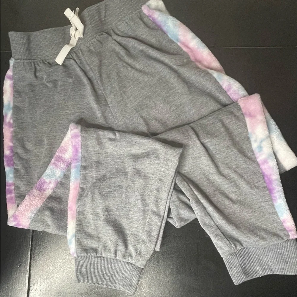BCBG Girls 3 piece Cozy Tie-Dye and Gray Bottoms Loungewear pajama set 10/12